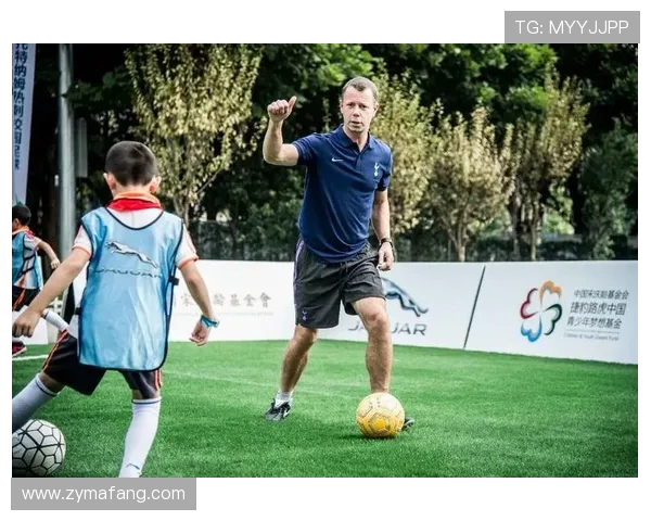 探索你的足球明星英文表达技巧与魅力提升之道