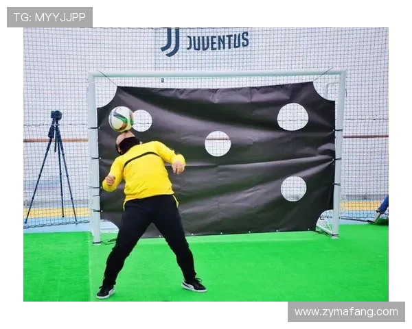 足球明星粉丝热情高涨现场狂欢瞬间尽显魅力与激情