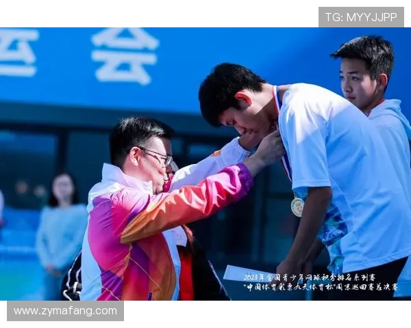 团结奋进:重庆网球队如何通过团队协作提升竞技水平与凝聚力 团结奋进:重庆网球队如何通过团队协作提升竞技水平与凝聚力